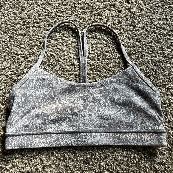 lululemon athletica Tops - Lululemon flow Y sports bra